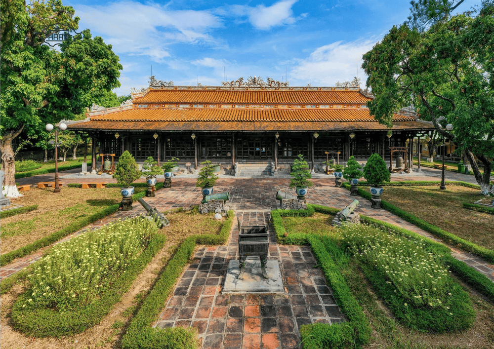 Step back in time at the Hue Museum of Royal Antiquities, home to over a century of imperial treasures and history (Source: Hue Royal Antiquities Museum- Bảo tàng Cổ vật Cung đình Huế)
